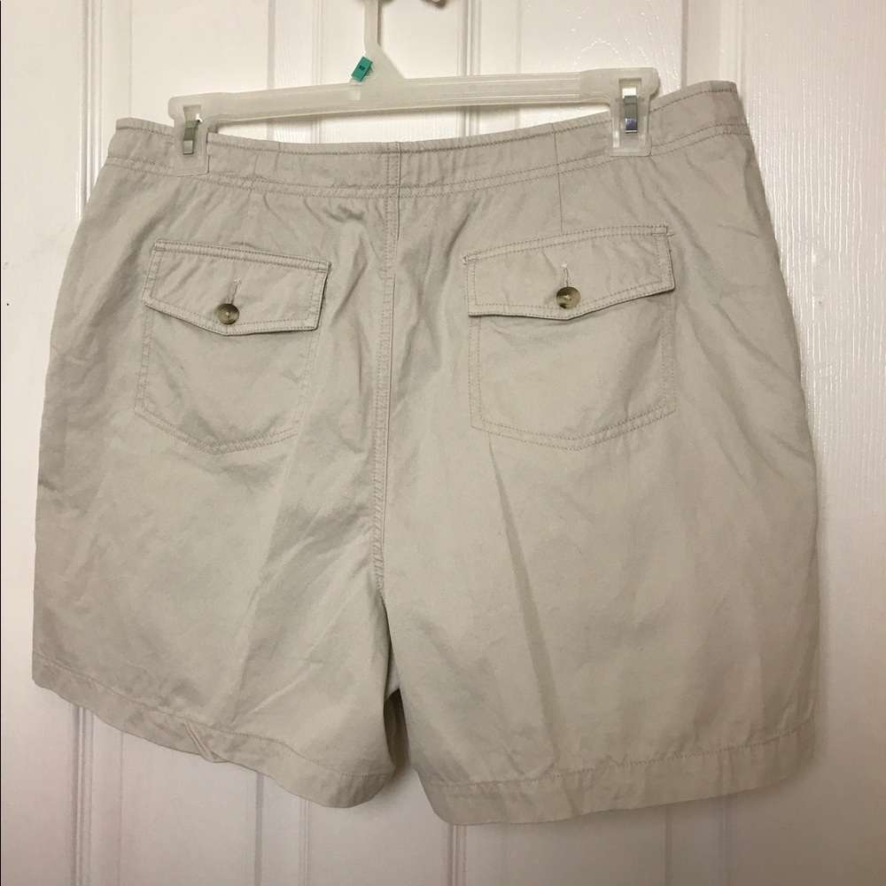 Eddie Bauer Shorts Size 18 - Picture 5 of 8